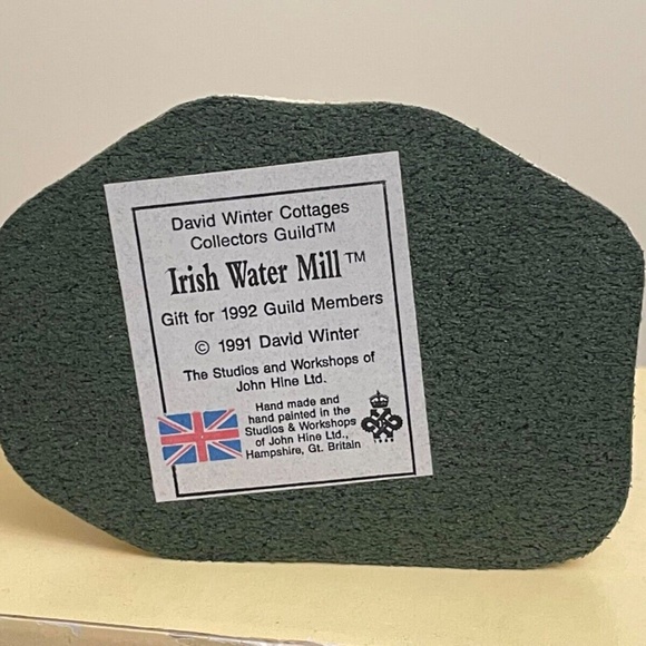 David Winter Cottages - Collectors Guild - Irish Water Mill - In Box & COA - Picture 3 of 3